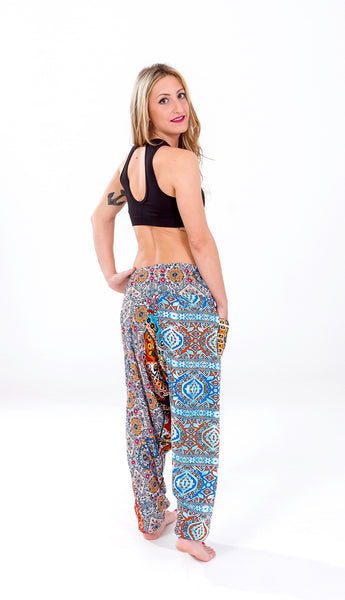 Creative and Unique Harem and Yoga Pants by Free Flying Fish. Unique Clothing, Ecofashion, Sustainable Fashion, Free Flying Fish, Yoga Clothes, Women Clothes, Splitters